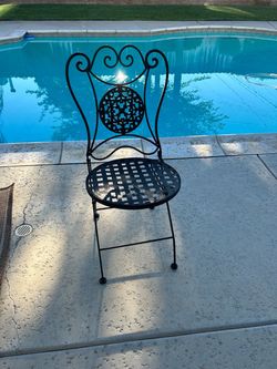 Heavy vintage foldable bistro chair