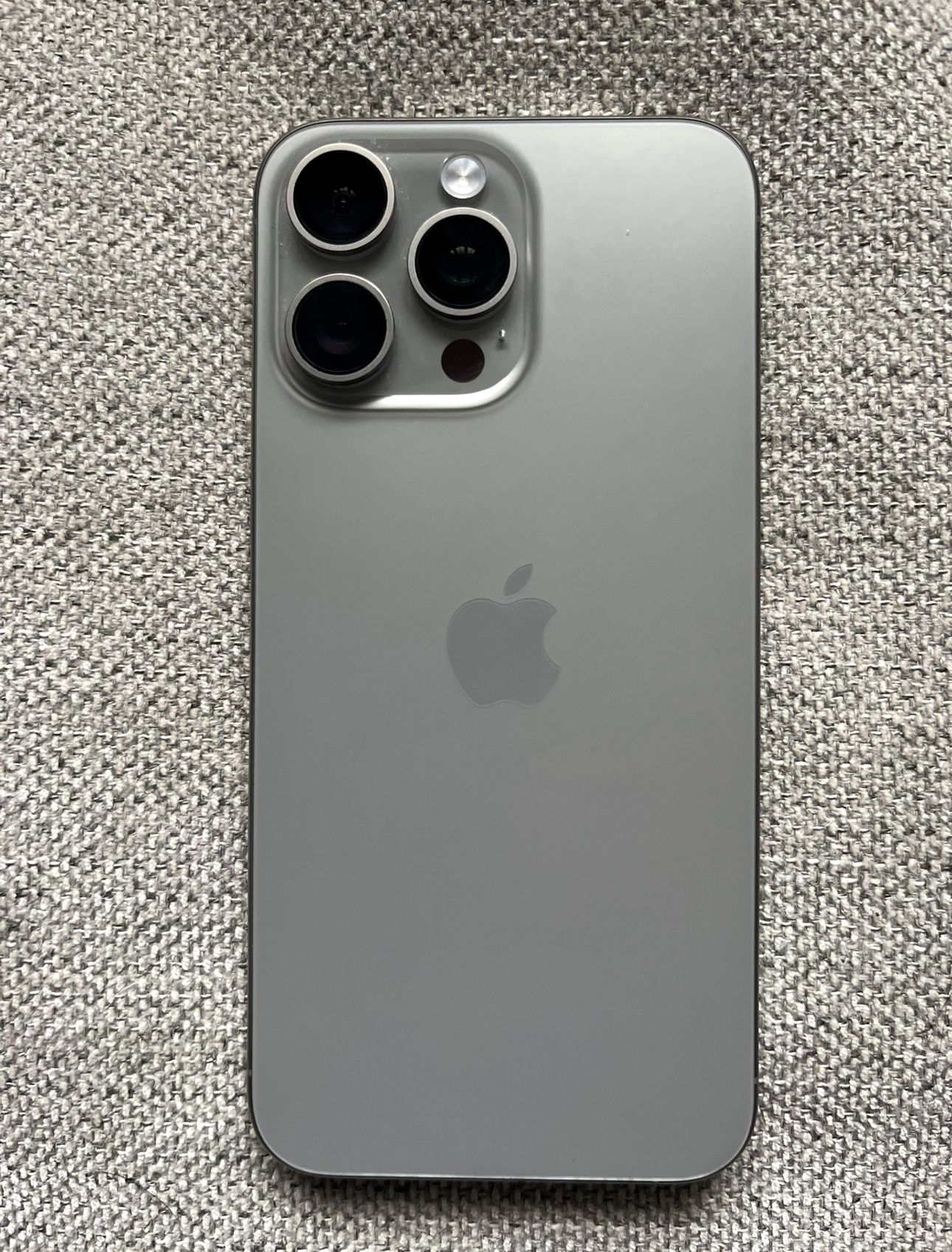 iPhone 15 Pro Max