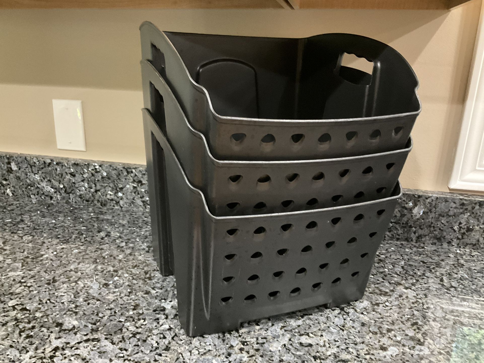 Rubbermaid Storage Bins