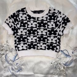 Hesperus Retro Black And White Floral Grid Cropped Knit Sweater