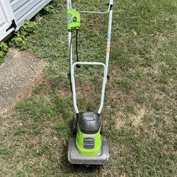 Greenworks  8A Electric Cultivator 