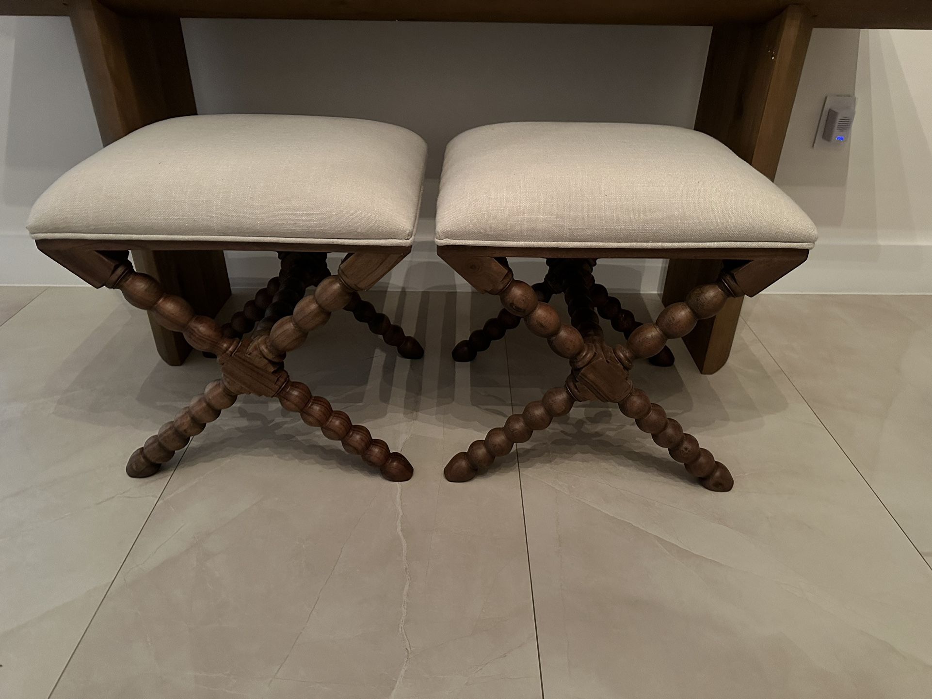 2 Brand new stools
