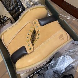 Men Size 7.5 Timberland Boots 