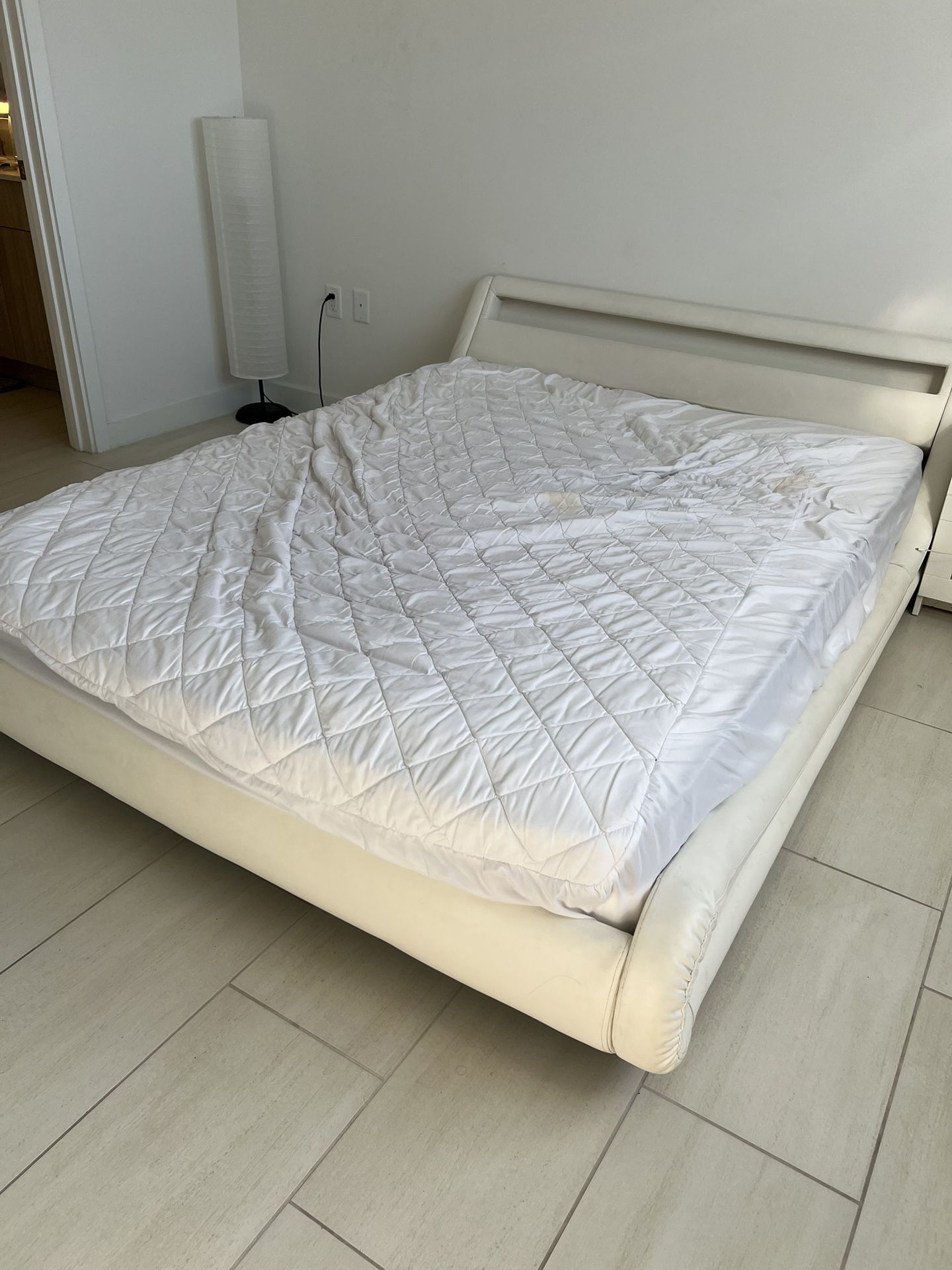 Queen Bed Frame 
