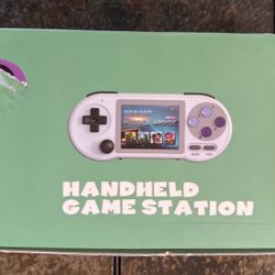 Handheld game station with 2.4 G wireless game controller