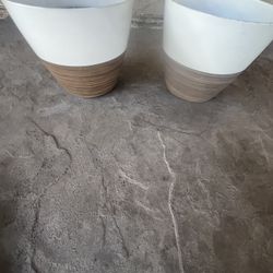 Set Of Two Plastic Pots