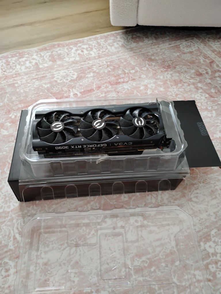 EVGA GeForce RTX 3090 XC3 Ultra Gaming 24GB GDDR6