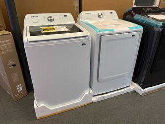 Samsung white washer and dryer set