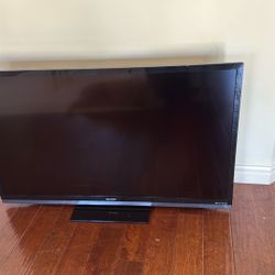 70” Flatscreen Tv Sony Aquos 