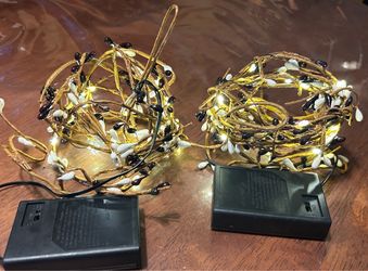 Set of 2 Battery Operated  bendable wire pip berry garland lights