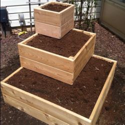 Custom modern deck balcony backyard landscaping succulent hanging planter container with legs irrigation design