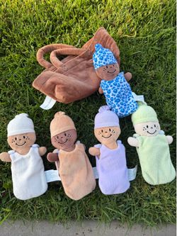 Plush Montessori pretend baby, set of 5 with carrying bag!