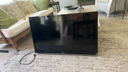 Sony Bravia 42inch (diagonal) TV with Sony remote