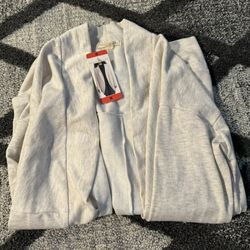 New Women’s Cardigan Medium 