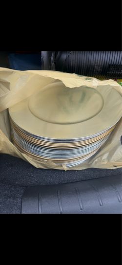 Silver-gray and gold XL decorative plates