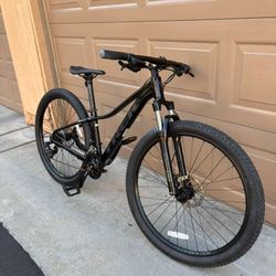Brand New Trek Marlin 5 Gen 3 – XS – Disc Brakes