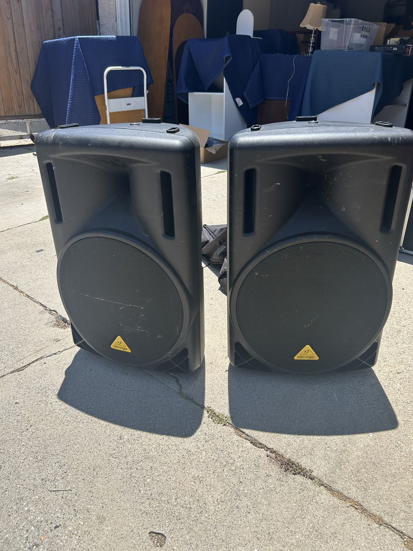 Behringer Eurolive B215XL 1000W 15 inch Passive Speakers