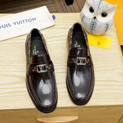 Louis Vuitton Men’s Leather Shoes With Box New 