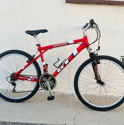 GT aggressor 3.0 mountain Bike,  medium size frame 18”, Rim size 26”, fit riders 5’4”-6’ in height