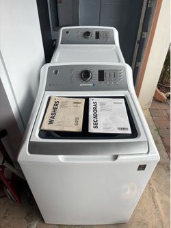 GE washer dryer set