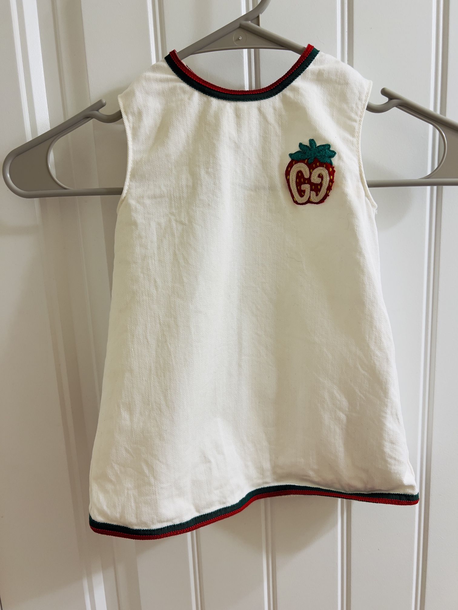 Gucci CHILDREN'S Girl ‘s 12-18 Months WHITE DRESS WITH STRAWBERRY PATCH