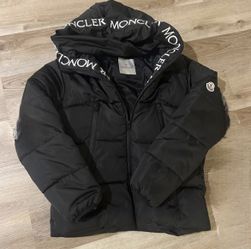 Moncler Puffer Jacket Size M