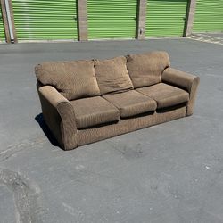 Beautiful Three Seater Sofa (Delivery Available)