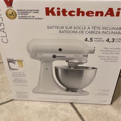 BRANDNEW classic White Kitchenaid