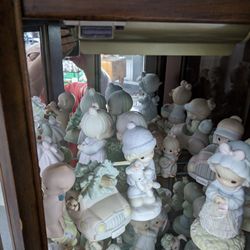 Wood Corner Hutch With Precious Moments 