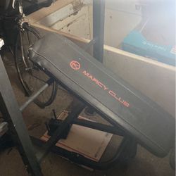 Weight bench