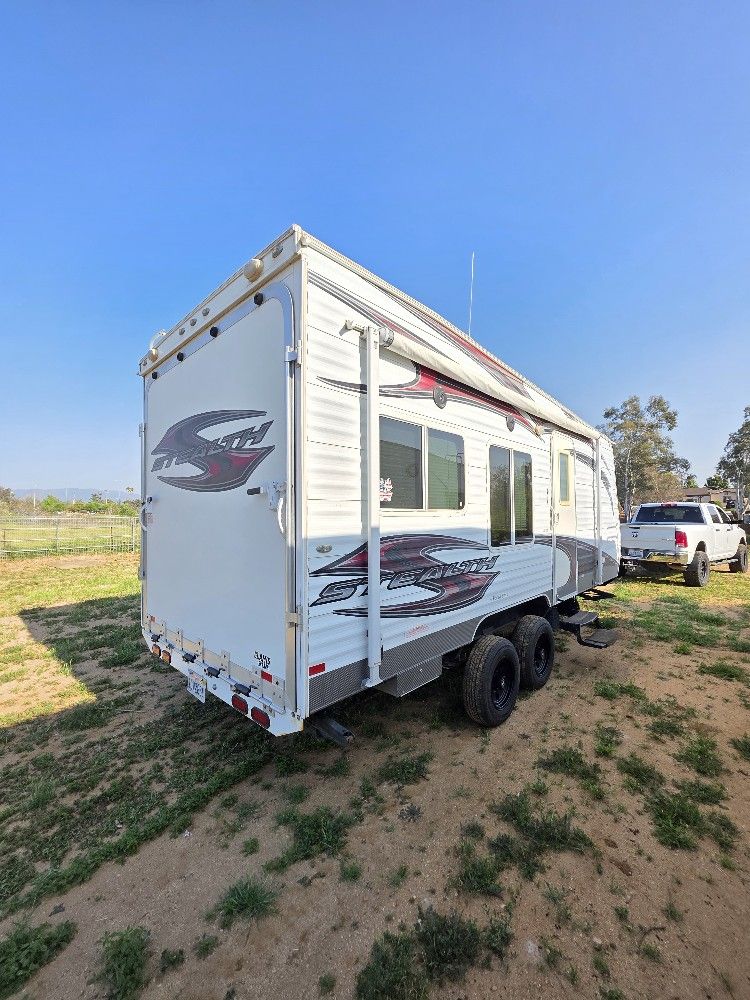 camper toyhauler travel trailer GREAT SHAPE