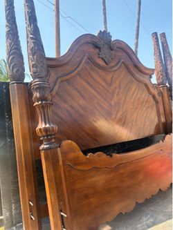 Queen size bed $150