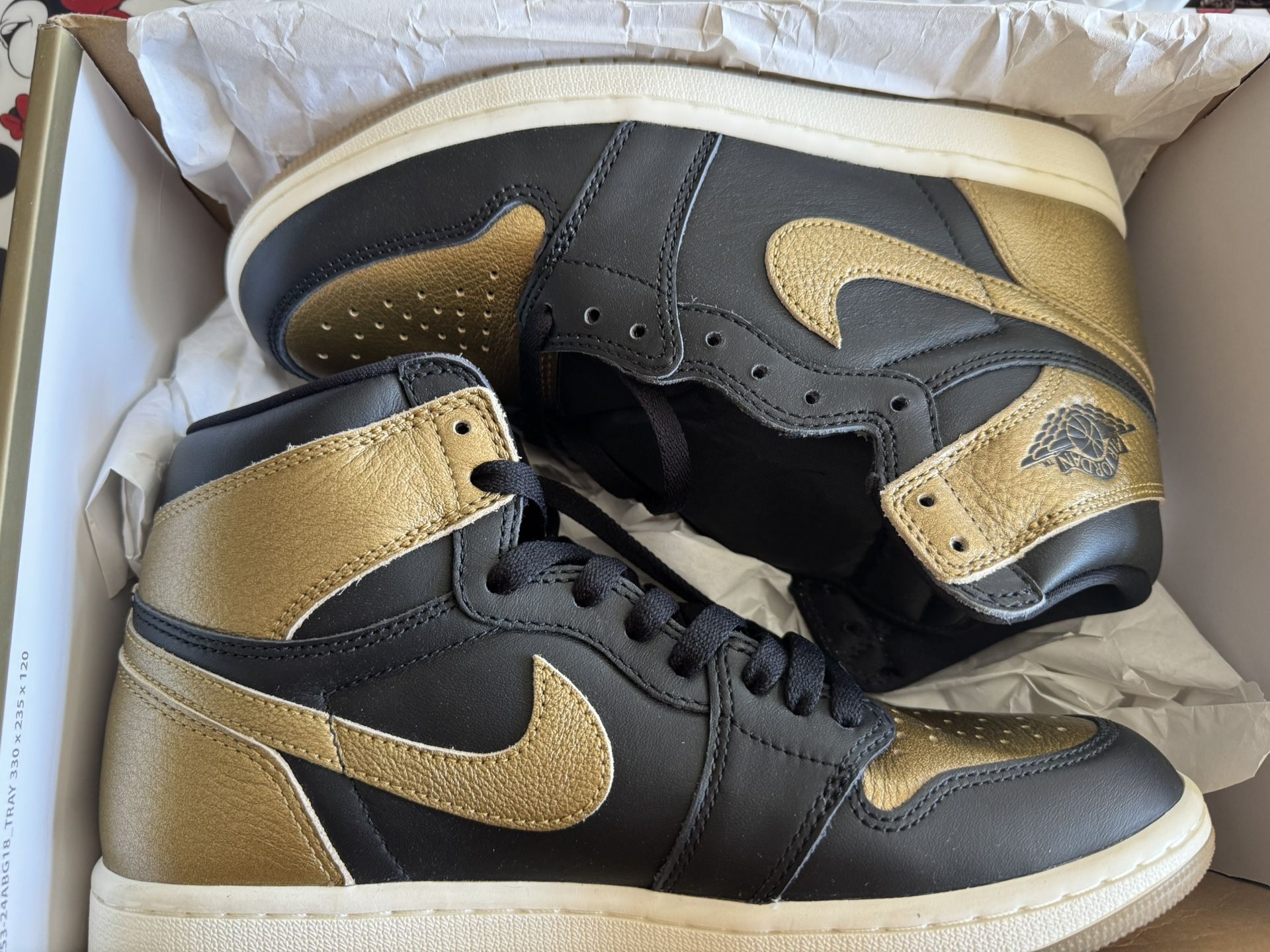 Air Jordan 1 Black Metalic Gold