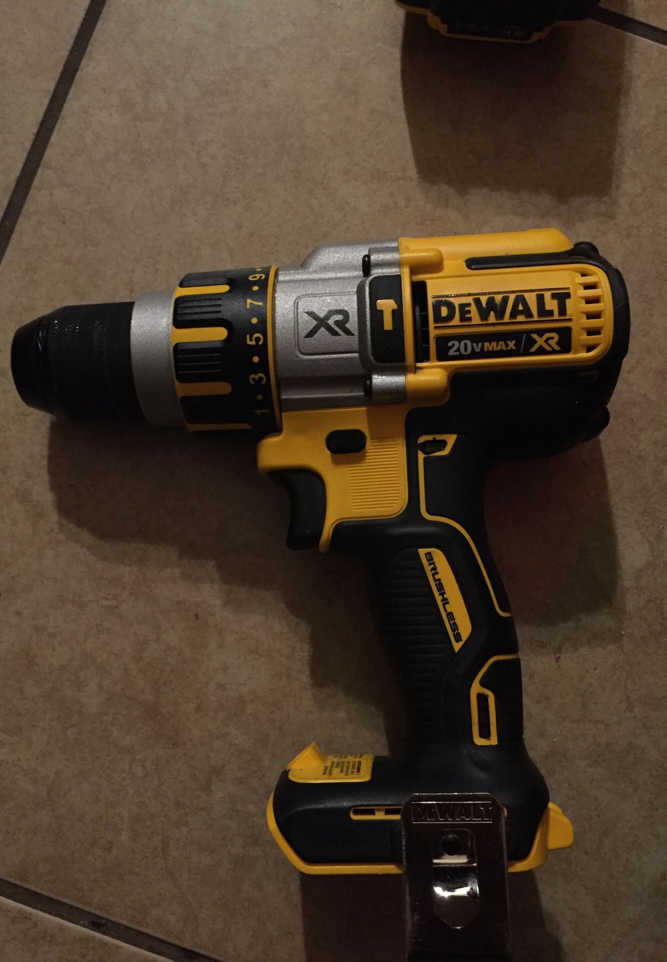 DeWalt 1/2” Cordless Hammer Drill / Drill Driver (NEW)