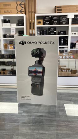 DJI Osmo Pocket 4 Creator Combo