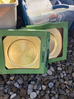 Table setting chargers