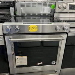 Kitchen Aid 30” Slide In Electric Range With Air Fry New Scratch And Dent 