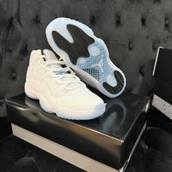 Jordan 11 Legend Blue