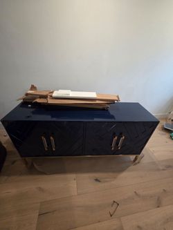 Dresser/Tv console center