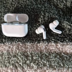 Apple AirPods Pro 