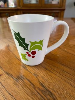 2011 Starbucks Coffee Co. Holly Berry Christmas Coffee Mug