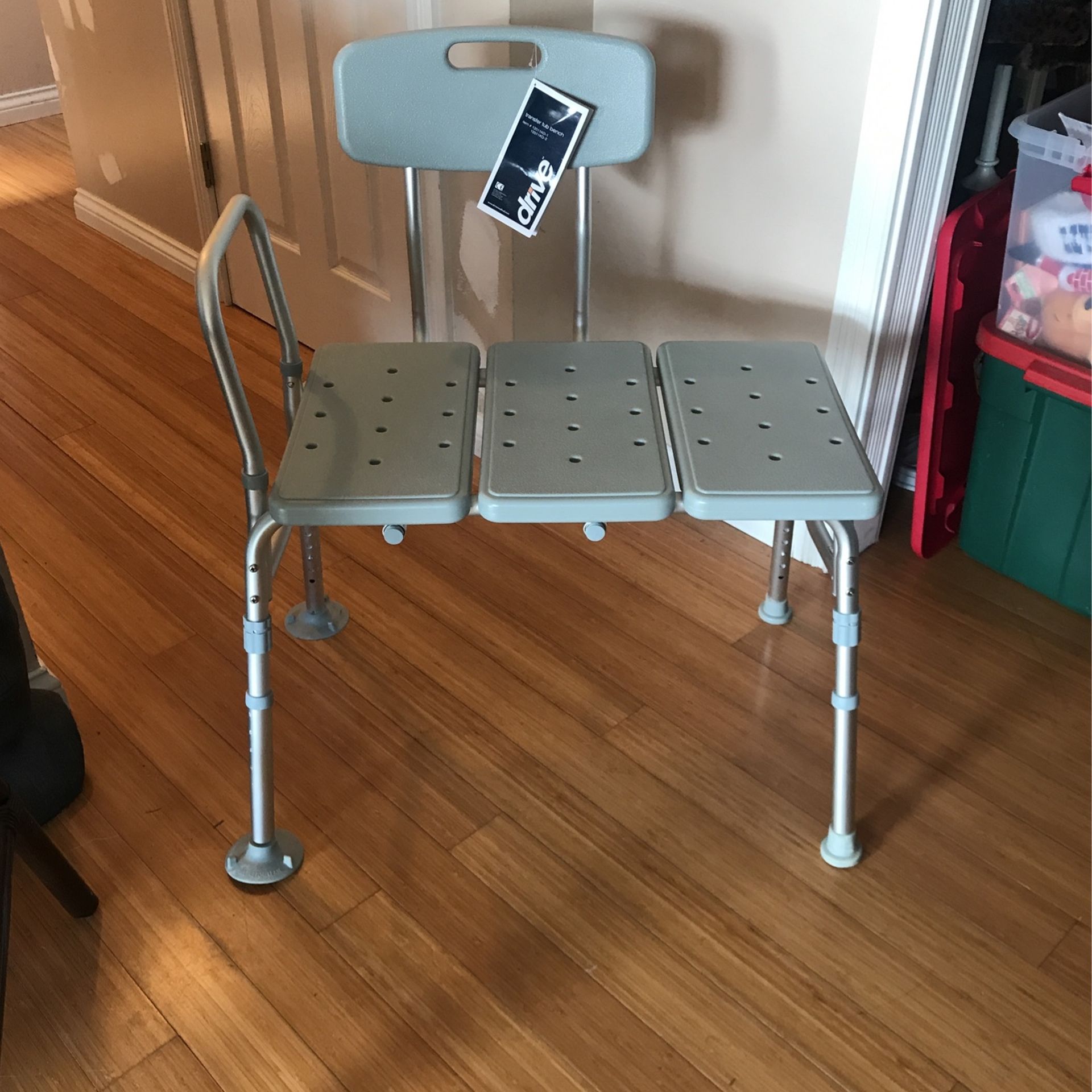 Drive Medical Gray Plastic Freestanding Transfer Tub Bench New