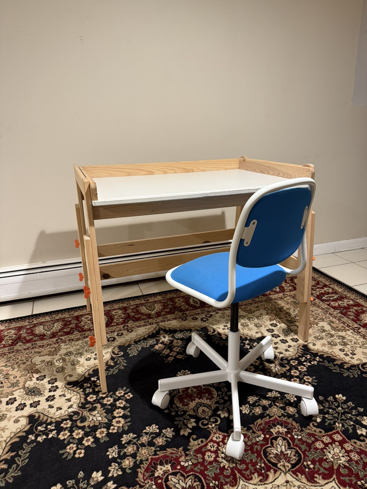 Adjustable Children Desk & Swivel Chair 