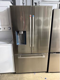 Brand new Samsung 36in. 24 cu.ft. Counter Depth 3-Door French Door Refrigerator in Stainless Steel w/Zero Clearance Fit and Dual Ice Maker