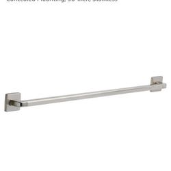 Delta Faucet 41936-SS Angular Modern Grab Bar with Concealed Mounting, 36-Inch, Stainless
BRAND NEW IN BOX