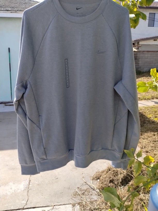 Nike Dri Sweater