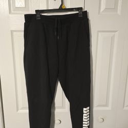 Puma SE Puma Way 1 Black Logo  Sleek Sweatpant Large
