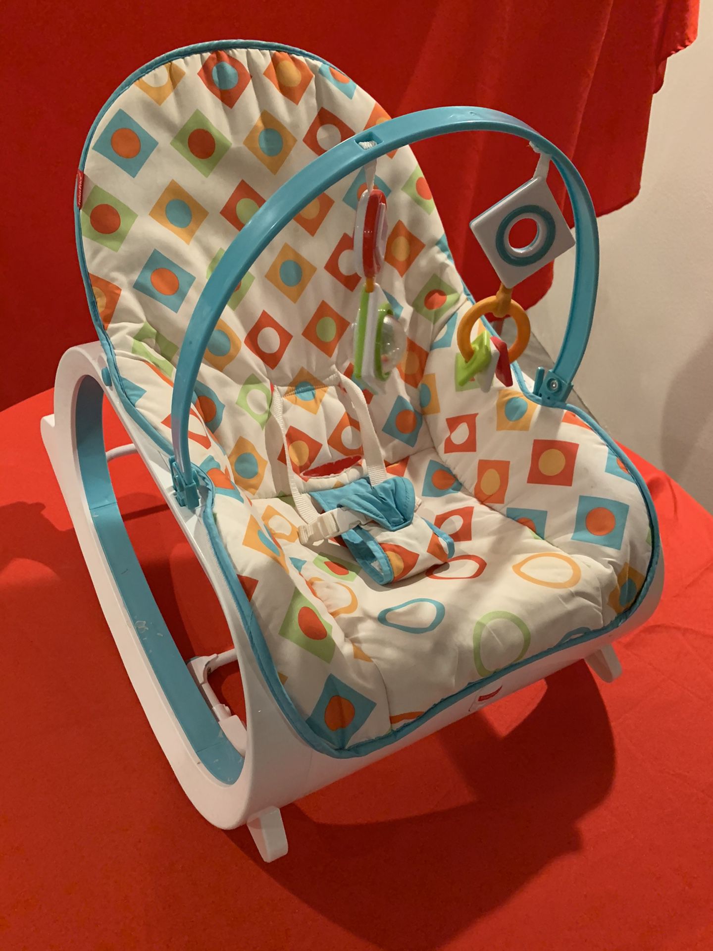 Fisher Price Infant to Toddler Rocket - Geo Diamond Pattern