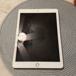 iPad 6th Gen For Parts Only 