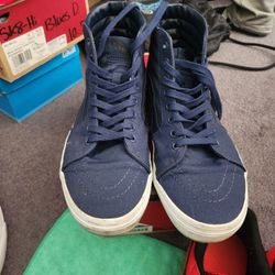 10.5 Men's Navy Hi top Vans